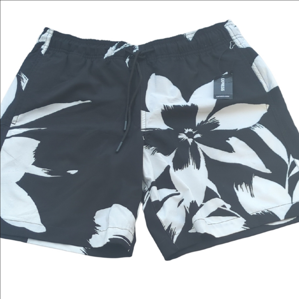 Express Floral Board Shorts Size Small NWT